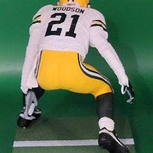 CW NFL 25 Ex white jersey 4