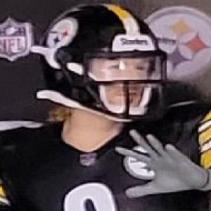 KP NFL Wave 2 LSF8 black jersey 1