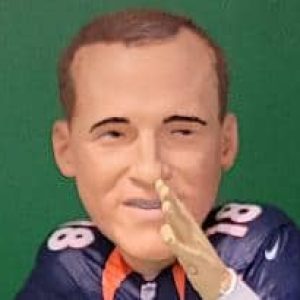PM NFL 32 big head 276 of 2500 1