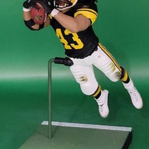 TP NFL 25 tb uniform target 2